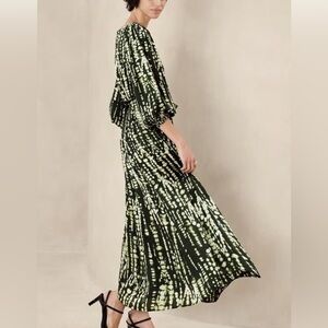 NWT‎ Banana Republic Black, Green & Cream Tie-Dye Long Sleeve Maxi w Tie Waist